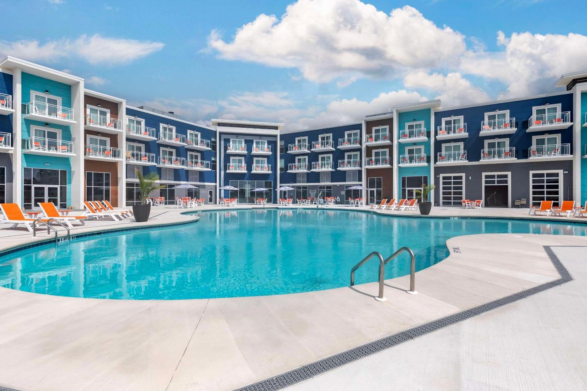 Cambria Hotel 里霍博斯比奇 外观 照片